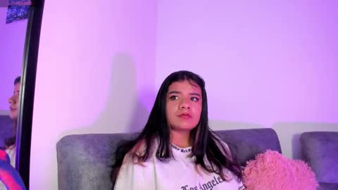 Sofia online show from October 2025 02:38:01 PM