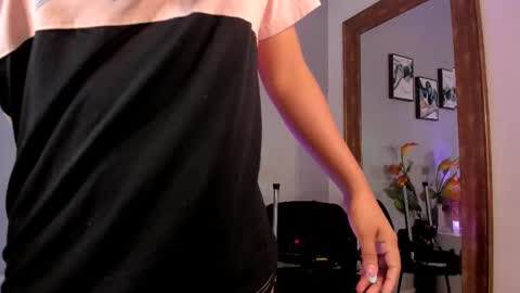 sophie_w1 online show from December 2025 12:36:02 PM