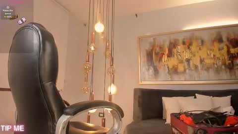 Sophie online show from March 2026 01:22:01 AM