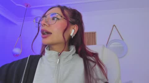   Sophie  IG sophiecherry es   online show from February 2025 11:19:02 AM