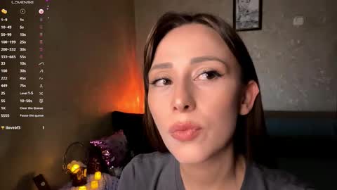 Mira online show from November 2025 06:03:02 PM