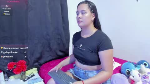 Snapshot of sophieewoods chatting on February 2025 11:46:02 PM Sophie Woods online show from February 2025 11:46:02 PM