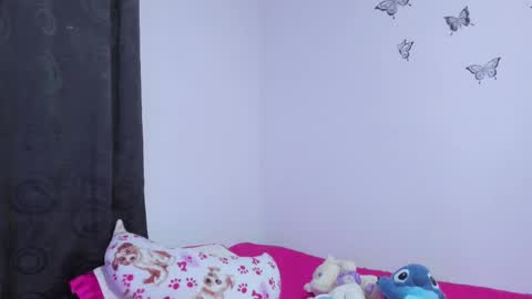 Snapshot of sophieewoods chatting on February 2025 02:28:01 AM Sophie Woods online show from February 2025 02:28:01 AM