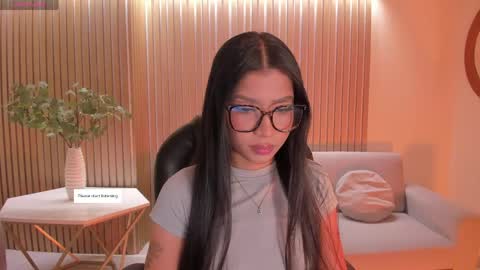 Snapshot of sophiehouston_ chatting on June 2026 04:57:01 AM Sophie Houston online show from June 2026 04:57:01 AM
