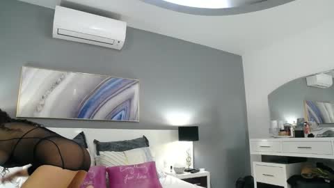 Sophie online show from February 2025 05:47:02 PM