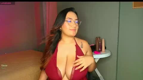 Snapshot of sophiejuicy_ chatting on September 2025 12:58:02 AM sophiejuicy_ online show from September 2025 12:58:02 AM