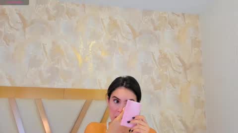 Sophie online show from February 2025 12:50:02 PM