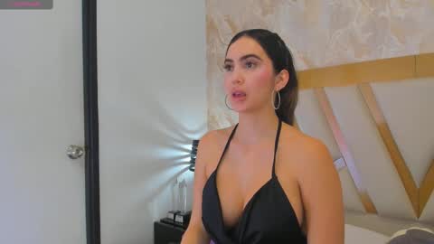 Sophie online show from February 2025 04:42:02 PM