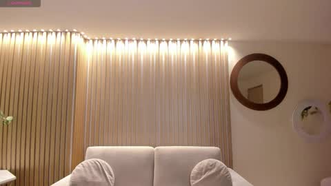 Sophie online show from December 2025 11:23:01 PM