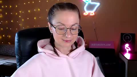 sophieleroux online show from May 2026 01:52:01 PM