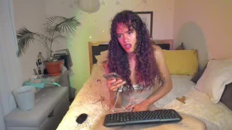 SofiTrans21 online show from November 2025 12:42:01 AM