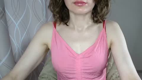 Snapshot of sophiemisss chatting on July 2026 06:17:02 AM Sophiemisss online show from July 2026 06:17:02 AM