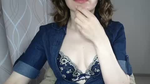 Snapshot of sophiemisss chatting on July 2026 06:27:02 AM Sophiemisss online show from July 2026 06:27:02 AM