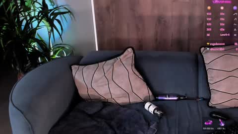 Sophie  Palmer online show from January 2025 04:17:01 PM