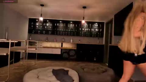 Sophie  Palmer online show from February 2025 02:00:02 PM