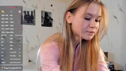 SophieRayne online show from February 2026 09:58:01 AM