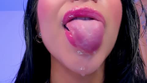 sophierooy online show from December 2024 05:31:01 PM