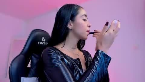sophierooy online show from May 2026 03:50:01 PM