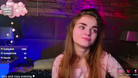 Snapshot of sophiesuvi chatting on December 2024 05:11:01 PM Sophie and my bestie Mandy online show from December 2024 05:11:01 PM