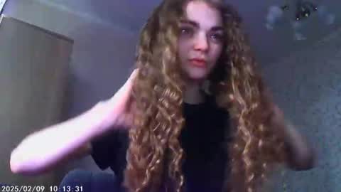 Snapshot of sophiesuvi chatting on February 2025 11:55:01 AM Sophie and my bestie Mandy online show from February 2025 11:55:01 AM