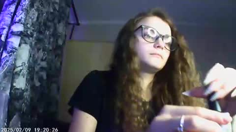 Snapshot of sophiesuvi chatting on February 2025 09:04:01 PM Sophie and my bestie Mandy online show from February 2025 09:04:01 PM
