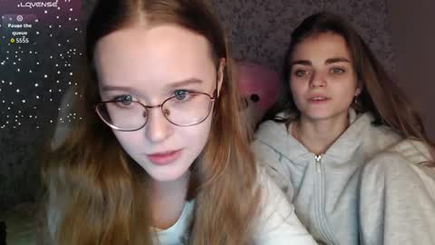 Snapshot of sophiesuvi chatting on October 2025 03:34:01 PM Sophie and my bestie Mandy online show from October 2025 03:34:01 PM