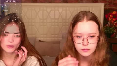 Snapshot of sophiesuvi chatting on November 2025 01:11:02 PM Sophie and my bestie Mandy online show from November 2025 01:11:02 PM