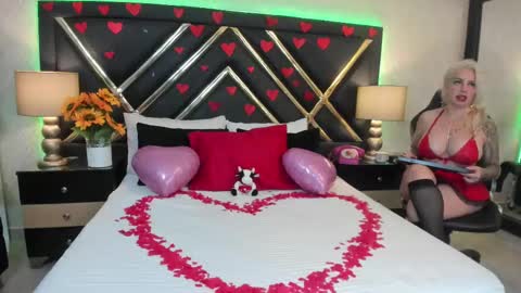 SophieWinslow online show from February 2025 12:57:02 PM