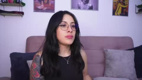 Snapshot of sophiiecums chatting on June 2026 02:43:02 AM Sophiie online show from June 2026 02:43:02 AM