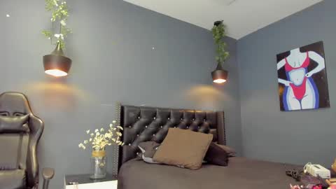 Sophie Taylor online show from January 2025 11:02:02 PM