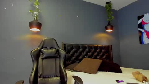 Sophie Taylor online show from January 2025 08:32:01 PM