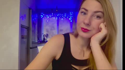 Snapshot of soulmategirl chatting on December 2024 08:59:01 AM SoulMate online show from December 2024 08:59:01 AM