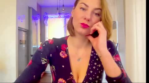 Snapshot of soulmategirl chatting on February 2025 12:13:01 PM SoulMate online show from February 2025 12:13:01 PM