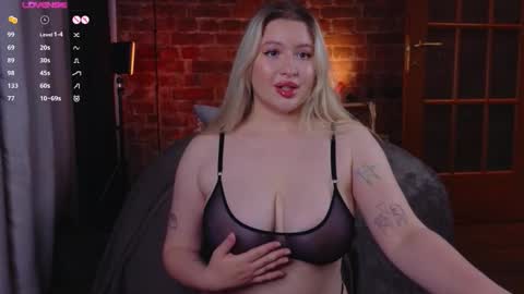 soulmeinme online show from November 2025 08:08:01 PM