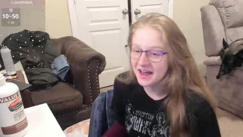 Bunnydathug online show from December 2025 08:51:02 AM