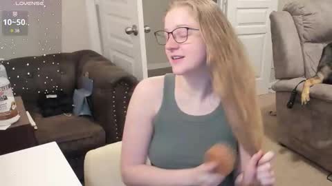 Bunnydathug online show from December 2025 09:59:02 AM