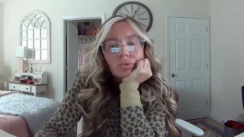 Your Barbii online show from February 2025 08:45:02 PM