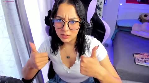 Lili online show from December 2024 08:37:02 PM