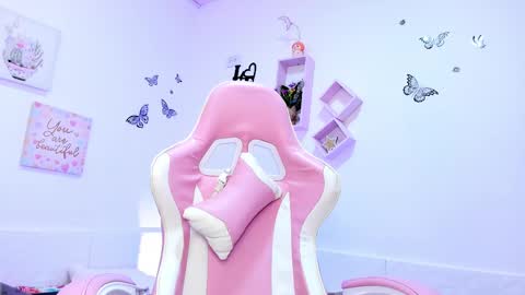 Alicia PVT OPEN online show from September 2025 01:38:01 AM