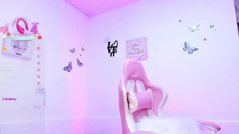 Alicia PVT OPEN online show from October 2025 04:32:02 AM