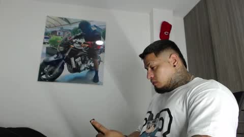 soy_apolo online show from September 2025 12:32:01 AM