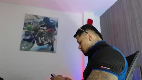 soy_apolo online show from September 2025 03:08:01 AM