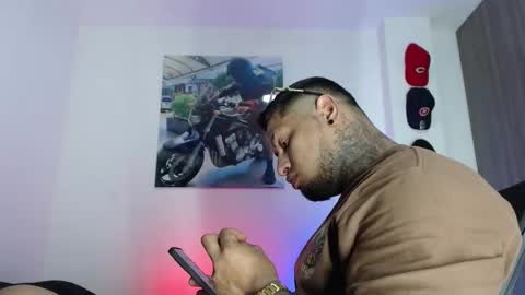 soy_apolo online show from January 2026 02:03:01 AM