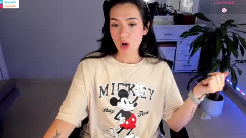 Luisa    online show from January 2025 03:23:02 AM