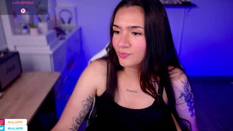 Luisa    online show from October 2025 10:54:02 PM