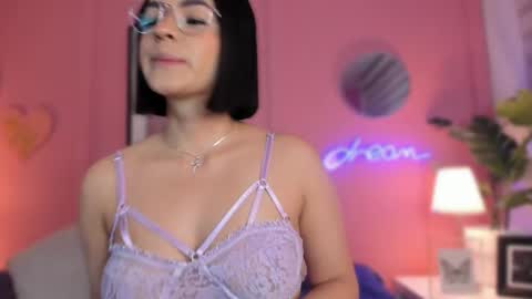 Aleja online show from February 2025 05:02:02 AM