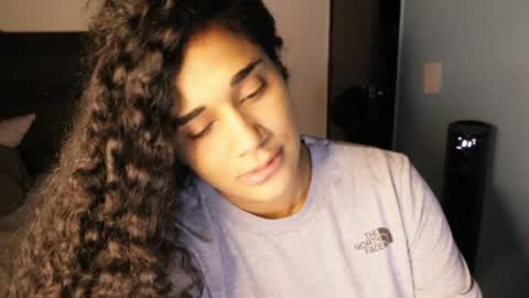 Snapshot of soytropicalfruit chatting on May 2026 11:43:02 PM You want to talk to me more personal follow me in My Channel VIP 50 the discount online show from May 2026 11:43:02 PM