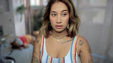 brisa  s online show from January 2025 12:37:01 PM