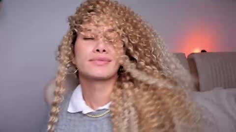 brisa  s online show from February 2025 04:22:02 PM