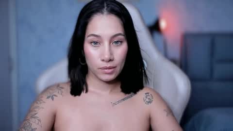 brisa  s online show from December 2025 06:35:02 PM